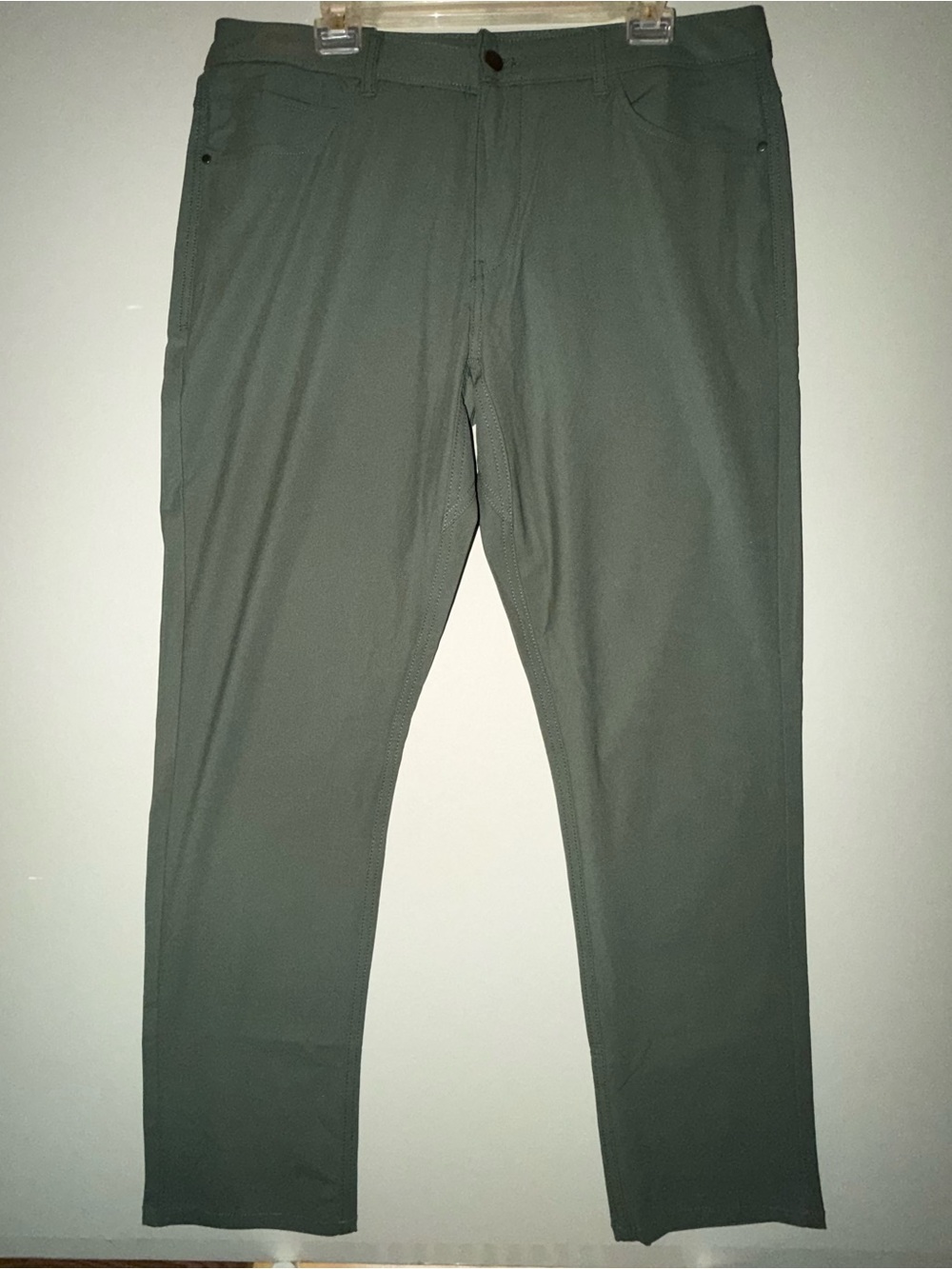 Title 83: Member’s Mark Benton Performance Pants Slim Fit Green 36x32 NWT